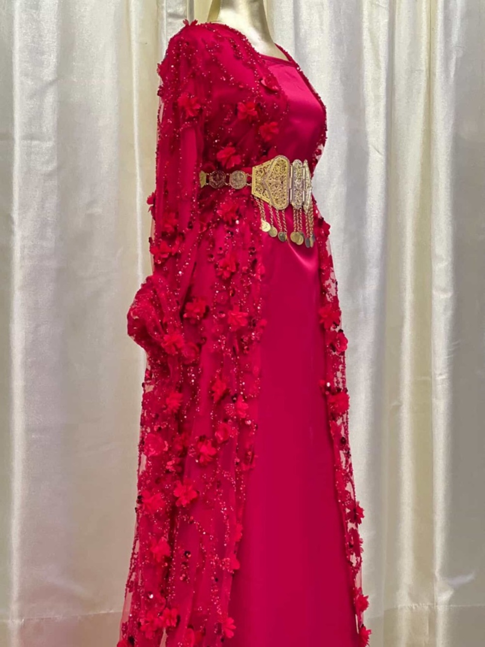 Kurdish dress